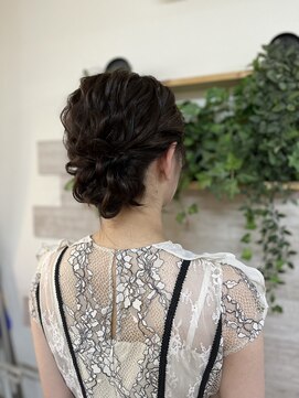 ロカット サロン(Roquat Salon) シニヨンお呼ばれヘアアレンジ【ヘアセット/立川/立川南/浴衣】