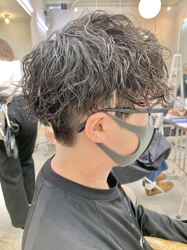 ロミーオム 本厚木(ROMMY. Homme) 刈り上げツイストスパイラルパーマ無造作パーマ波巻きメンズヘア