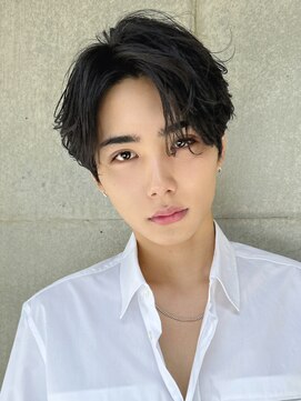 オグジュアリー 表参道(aux.) マッシュウルフ/サイドグラデーション[表参道/表参道駅]