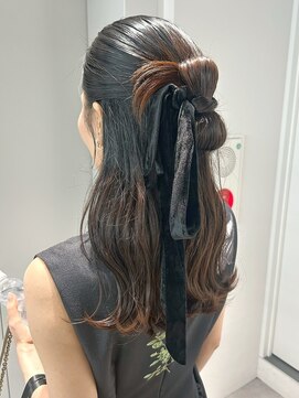 トリッカ 代官山(tricca) ハーフアップアレンジ/リボンアレンジ/お呼ばれヘア/ツヤ仕上げ