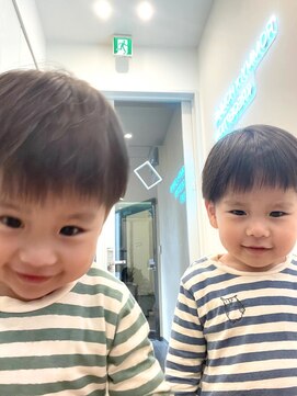 ロミーオム 本厚木(ROMMY. Homme) キッズカット男の子前髪あり刈り上げ短め前髪メンズヘア/本厚木