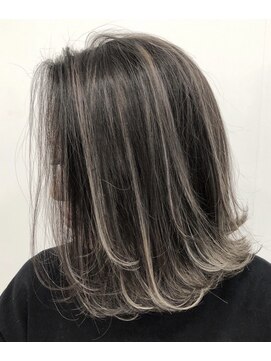 シエラ 心斎橋(CIERA.) CIERA.バレイヤージュ×重かるミディ