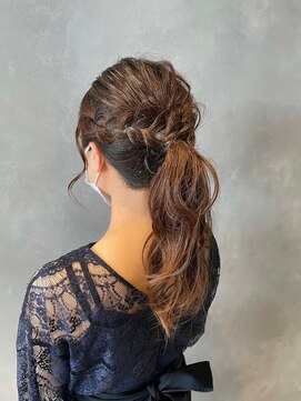 エスケープ トゥ ボナ(ESCAPE to bona.) 結婚式お呼ばれモテ髪ヘアヘアアレンジ 結婚式/二次会/成人式