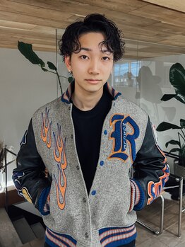 サーリー(SURLY)の写真/『カッコ良さ×大人の色気』を演出☆色気を出すパーマスタイルでワンランク上のオシャレhairに！