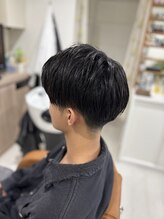 アテリアペコラ(atelier pecora)&nbsp;センターパートツーブロ刈り上げ