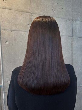 イリー 代官山(ILY) 酸性ストレート ミディ前髪あり