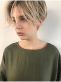 色素薄めハイトーンハンサムショート