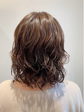 キー(KEY) ウェーブヘア