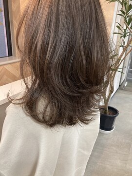 ロミータ by P.C.H(Lomita) ミディアムスタイル