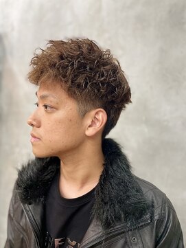 レイアロハ 八王子(Lei Aloha) ツイストスパイラルショート