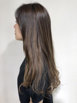 アズール 草加(azule) ハイライト 白髪ぼかし 髪質改善 韓国風 ロング 草加駅東口