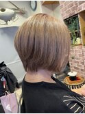 ショートボブ