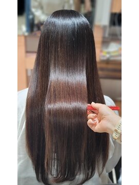 オランジュリー(Orangerie) 【ネオメテオ】SNSで話題の最新のうる艶美髪ストレート