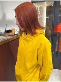 オレンジカラー　ミディアムレイヤー　ワンレン　艶髪ハイトーン