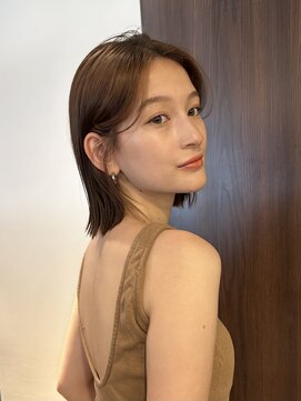 アビー 鎌倉(ABBEY) 耳にかけても可愛い！シースルーバングの外ハネボブ