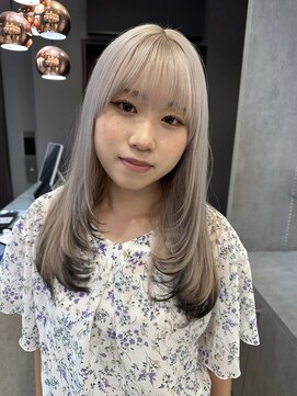 ジルバイジゼル(JILL by GiseL) レイヤーカット ホワイト デザインカラー