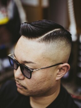 ラッドマン(RADMAN)の写真/ビジネスマンならフェード好きが集まるBARBER RADMAN
