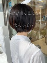 丸みのある大人ショートボブ