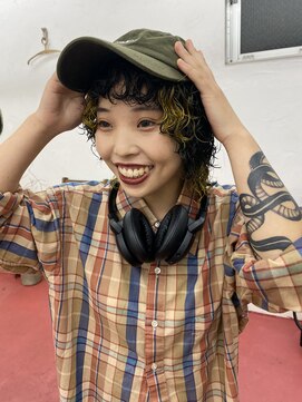 フィン(fin,) fin,/くびれヘア/似合わせカット/デザインカラー/ツートンカラー