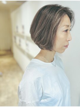 ホリデイズ ケアアンドスパ 練馬 豊島園(HOLIDAYS) 【HOLIDAYS】くびれショートボブ×透明感白髪ぼかしハイライト