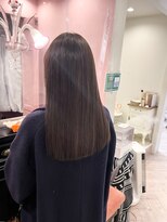 アンヘアー(UNHAIR by shiomiH)&nbsp;ナチュラルストレート×ニュアンスカラー