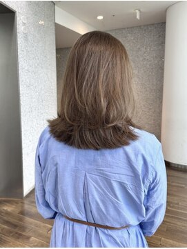 ザック ヴィ(ZACC vie) レイヤーカット/セミロング/艶カラー/学割U24