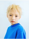 金髪ベリーショート