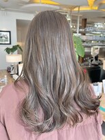 ビーチ(BEACH)&nbsp;透明感たっぷりオリーブベージュカラー