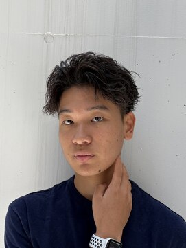 スティミュラス(Stimulus) 刈り上げスパイキーショートピンパーマ滝沢大貴