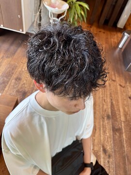 イチパーセント ヘアメイクアップ 1％ HAIR MAKE UP スパイラルパーマ