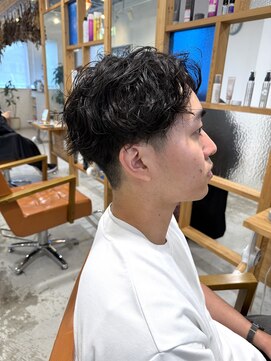 ジジ 宇都宮(Gigi) スパイキーショート/フェザーパーマ/サーフカール/宇都宮/鶴田