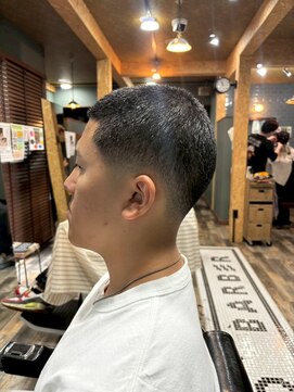スタンドバーバー 柏(STAND BARBER) MEN’S HAIR/波巻ツイストスパイラル/フェザーパーマ/柏