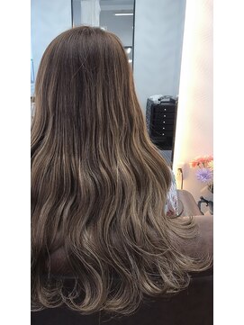 ヘアーアンドアート ルミナ(HAIR&ART LUMINA) バレイヤージュ