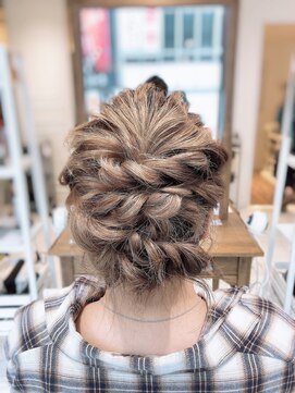 フローラビューティーヘアー(Flora Beauty Hair) お呼ばれヘアアレンジ/20代/30代/40代/50代/岡山/表町