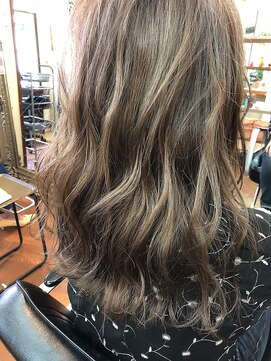 ハウオリ ヘアーワークス(Hauoli hair works) ダブルカラー