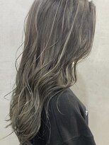 キラ 渋谷(KILLA)&nbsp;ハイライト白髪ぼかしハイライトバレイヤージュインナーカラー