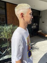 オムズ(OM's)&nbsp;ブロンドスキンフェード（お客様スタイル）