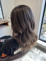 ブルー(BLUE.)&nbsp;僕にしか出来ない外国人風バレイヤージュカラー