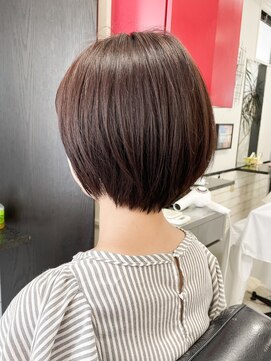 ヌーベルバレ(Nouvelle Vallee) 丸みショートボブ