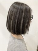 シルバーグレー