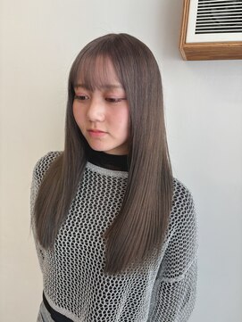 クエント(cuento) 透明感グレージュ