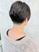 モリオ(morio)&nbsp;大人刈り上げマッシュショートナチュラルレイヤー30代40代50代