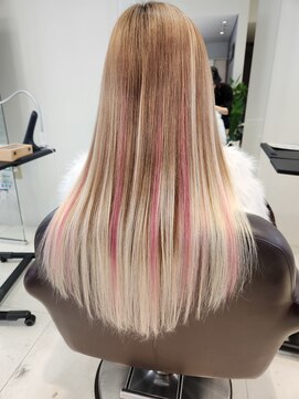 スリーヘアーデザインズ(Three Hair Designs) a