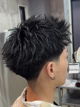 メイン(MENIN) 【Insta@zen__4_4】テーパーフェードスタイル[相模大野/町田/]