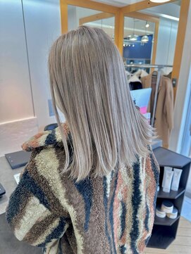 ユニ バイ マグ 長野店(Uni.by Mag) ハイトーン♪ホワイトミルクティーベージュグレージュ