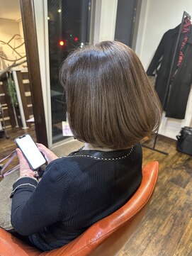 ツナグ(繋) 上品なボブスタイル