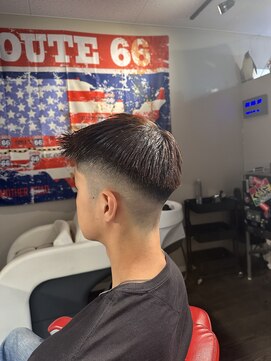 サンアンドマーリィズバーバー 駅前店(SON&MARLEY'S BAR BER) フェザーアップ/本厚木/フェード