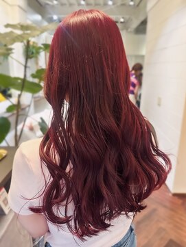 ラレイ ハラジュク(Lalei harajuku) 【白石】ブリーチなし赤髪チェリーレッド暖色艶カラー原宿ロング