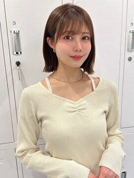 アイユー(ii+U) 大人ボブ レイヤー 外ハネボブ