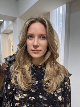 ボンズサロン 麻布十番 パティオ通り店(BONDZSALON) ベイビーライト×バレイヤージュ【麻布十番駅/六本木駅】